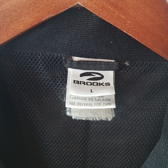Brooks running workout black large jacket - Picture 3 of 4